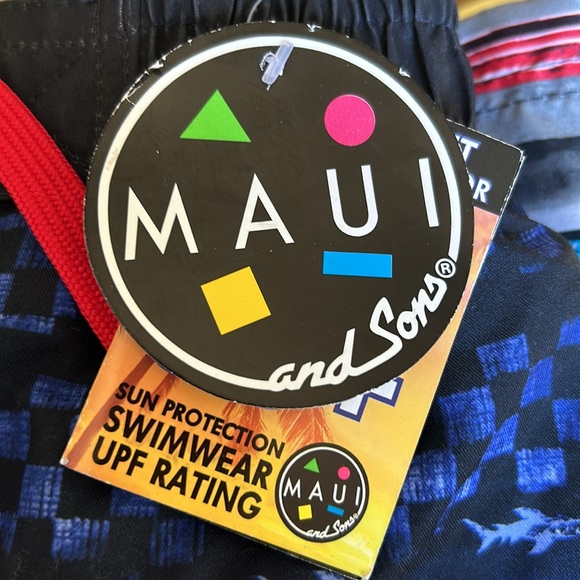 Maui NWT swim trunks with pocket size 7 - Picture 5 of 5